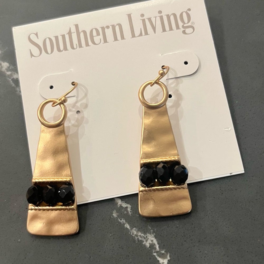 NWT Southern living earrings